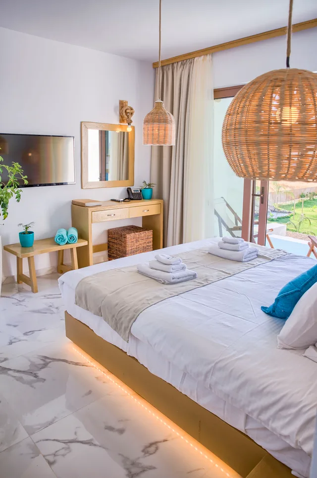 جناح بانورامي جونيور بمسبح خاص، Alia Luxury Suites and Spa 2/4