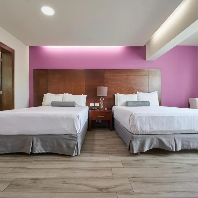 Deluxe, Double Bed, Hotel Estancia Business Class 5/10