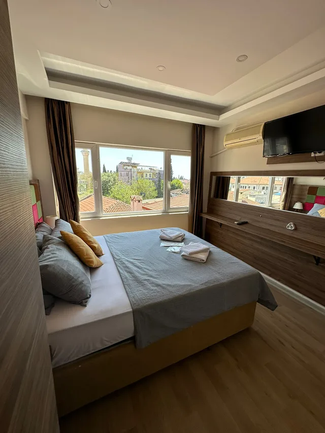 Standard, Double Bed, Twenty Hotel 3/9