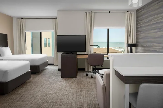 جناح استوديو بسريرين كوين بإطلالة على البحر مع أريكة، Residence Inn by Marriott Galveston Island 2/5