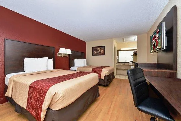 غرفة ديلوكس بسريرين، Red Roof Inn Orlando South-Florida Mall 4/5