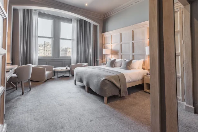 Director, Double or Twin Bed, City View، Scotsman Hotel 5/9
