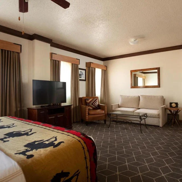 جناح رئاسي، El Rancho Hotel 3/6