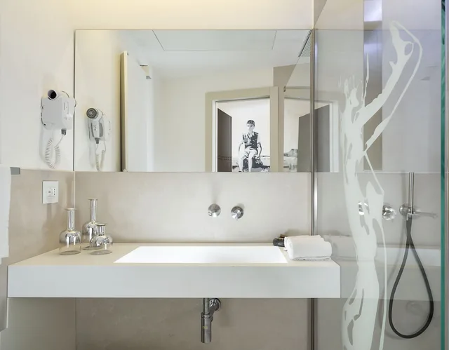 Superior, Queen Bed, DUOMO SUITES & SPA 5/6