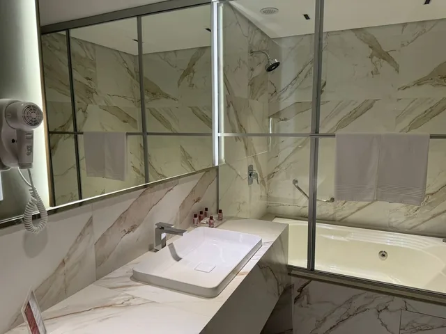 جناح سوبيريور بسرير كوين، Mogano Hotel 2/2