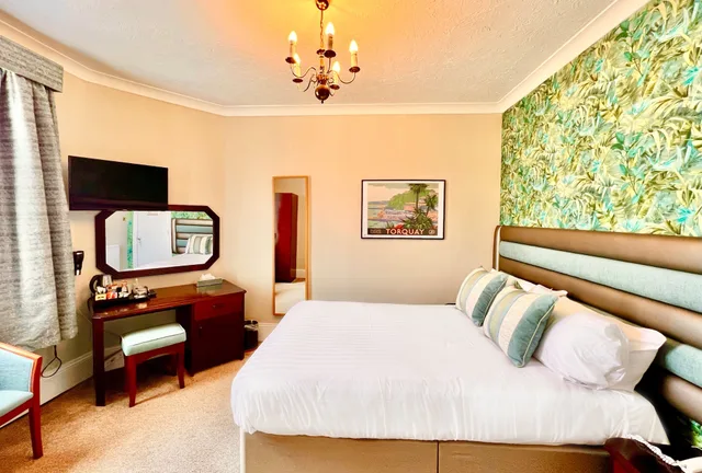 Inland, Superior, Double Bed، The Abbey Sands Hotel 2/9
