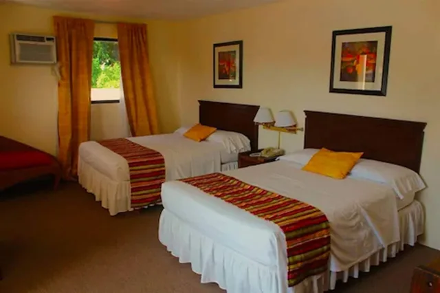 غرفة قياسية بسريرين مزدوجين، Bunker Hill Hotel 2/2