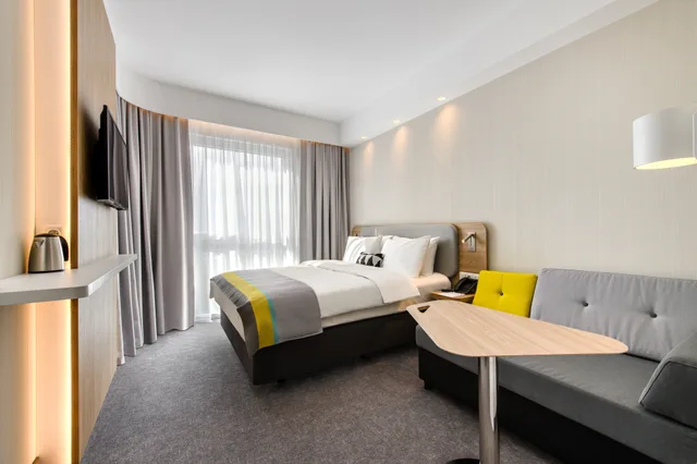 غرفة قياسية بسرير مزدوج، Holiday Inn Express Rzeszow Airport 3/5