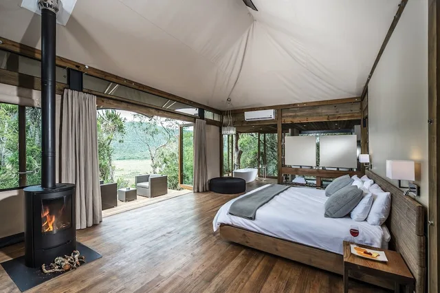 خيمة فاخرة بسريرين منفصلين بإطلالة على النهر، Kariega Game Reserve-Settlers Drift 5/9