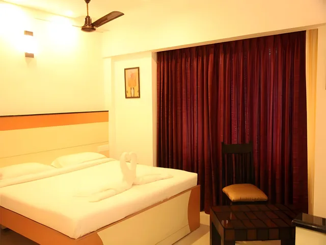 غرفة ديلوكس، Hotel Karpagam International 2/2