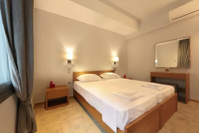 شقة غراند بسريرين منفصلين بغرفتي نوم مع أريكة، Meni Apartments Hotel 2/5