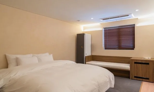 غرفة ديلوكس بسرير كينج، Jamsil Orosie Tourist Hotel 1/5