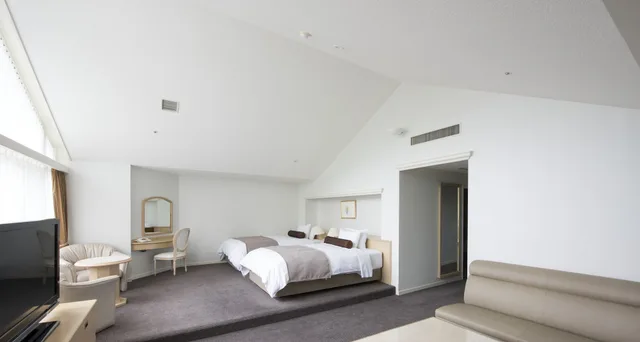 Junior Suite, Twin Beds, North Wing, Rusutsu Resort Hotel And Convention 3/6