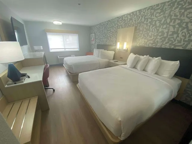 غرفة قياسية بسريرين كوين يُسمح فيها بالحيوانات الأليفة، Best Western Montrose Inn 1/7