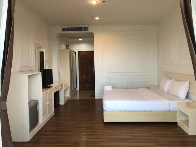 غرفة سوبيريور بسرير كينج، Golden Dragon Resort 1/4
