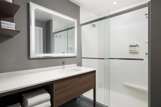 جناح استوديو بسرير كينج بمطبخ لذوي الإعاقة، Staybridge Suites Orlando Universal Blvd By Ihg 3/5