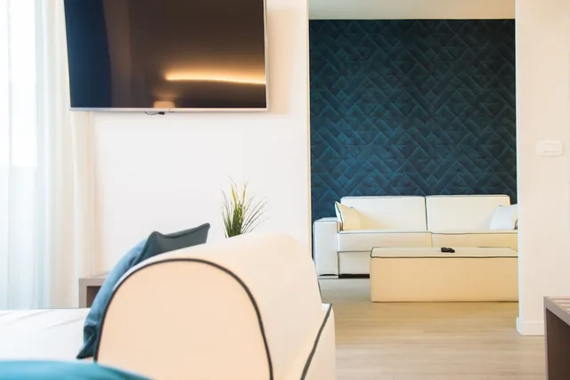 جناح ديلوكس بسرير كوين مع أريكة بجاكوزي، HOTEL GLIS 5/5