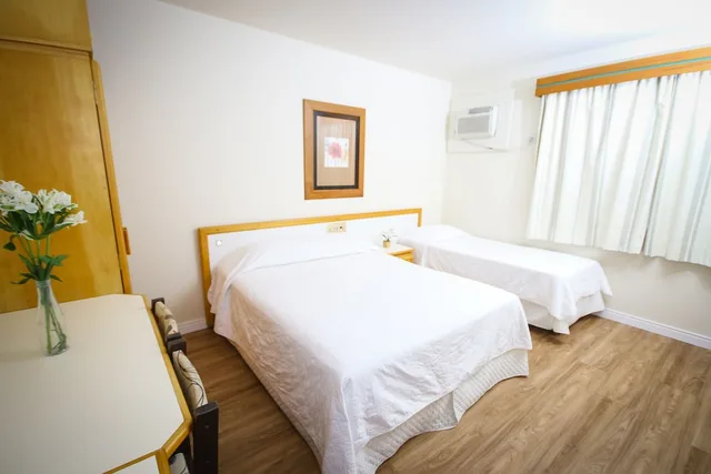 غرفة قياسية ثلاثية بسرير مزدوج وسرير فردي، Hotel Geranium 2/5