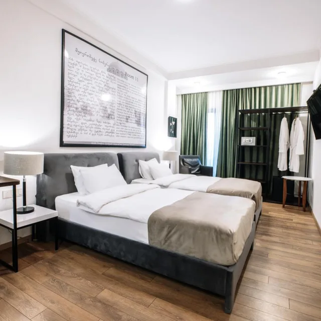 غرفة سوبيريور بسريرين منفصلين بإطلالة على المدينة بشرفة، Citadel Narikala Hotel 4/10