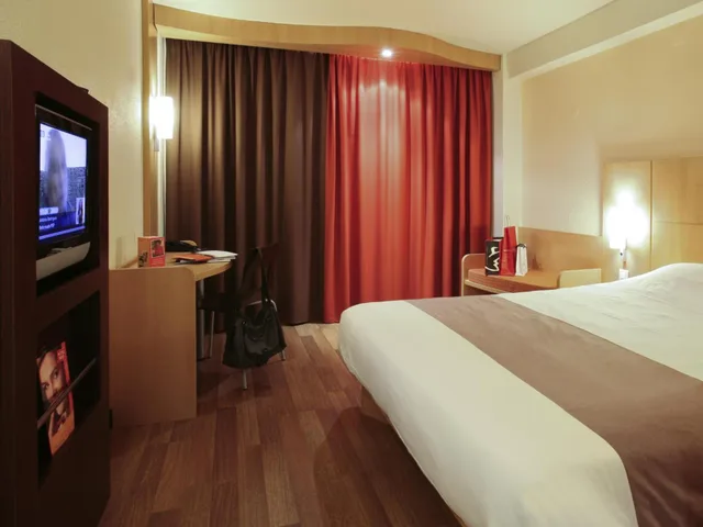 غرفة قياسية ثلاثية، Ibis Braga 1/8