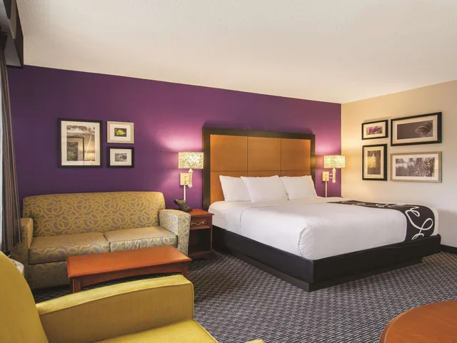 Deluxe, King Bed, Wingate by Wyndham Brunswick GA / I-95 1/1