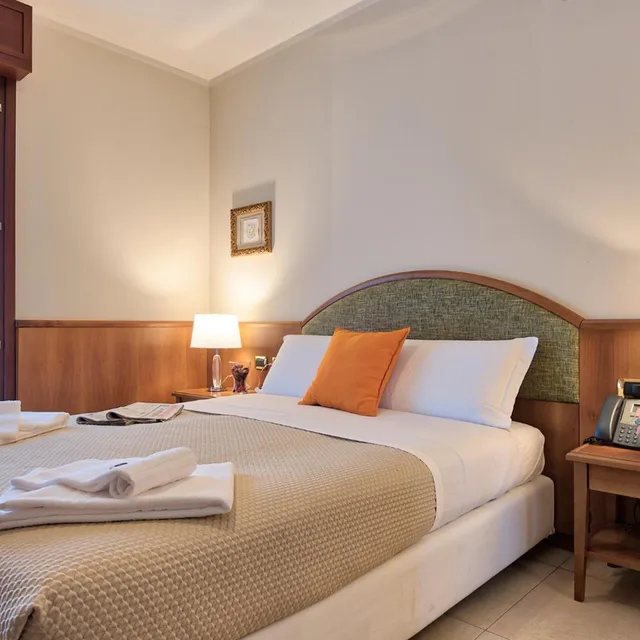 Room, Double Bed, Balcony, Albergo Villa Priula 3/10