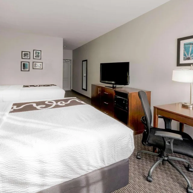 غرفة ديلوكس بسريرين كوين، La Quinta Inn & Suites by Wyndham Fort Worth Arlington West 6/7