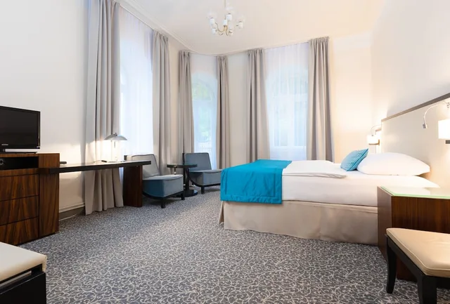 غرفة كلاسيكية بسريرين منفصلين، Orea Spa Hotel Bohemia 4/5
