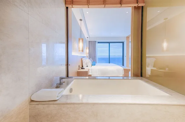 Monogram, Suite, King Bed, Ocean View, Monogram Lounge Access, Shilla Monogram Danang 8/8