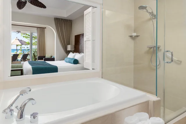 Beach, Suite, 2 Queen Beds، Spice Island Beach Resort 5/5
