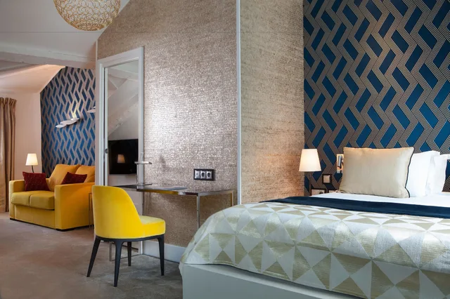 جناح جونيور ثلاثي بسرير مزدوج مع أريكة، Hotel De Seze 1/8