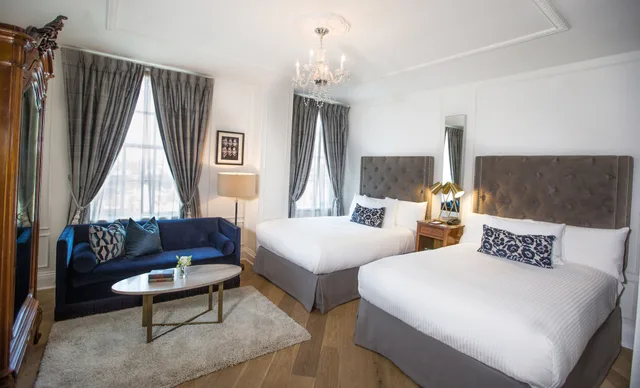 غرفة بسريرين مزدوجين، The Culver Hotel 1/4