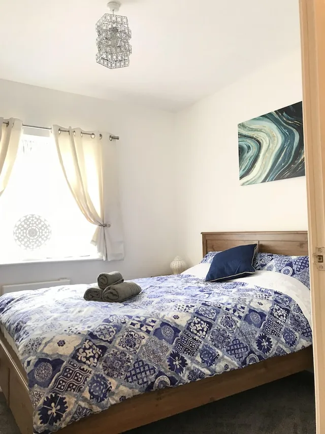 شقة حصرية بسرير مزدوج بحمام خاص مع أريكة في الطابق العلوي، Grand Central Apartments 4/10