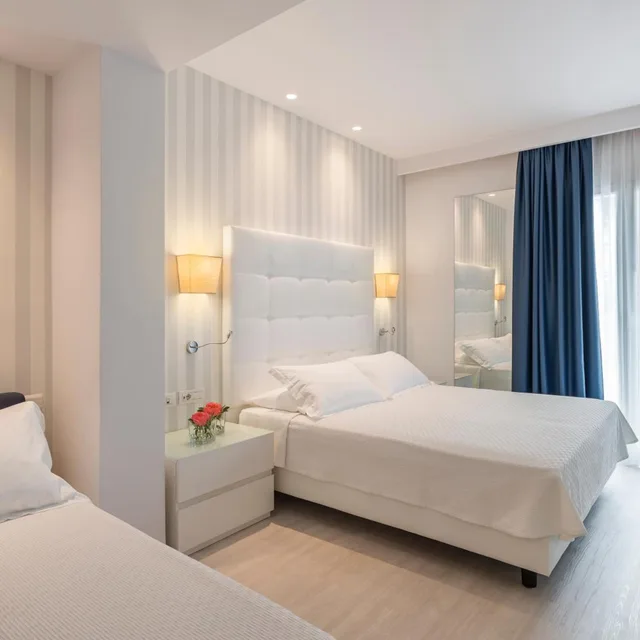 غرفة قياسية ثلاثية، Hotel Fedora 4/6