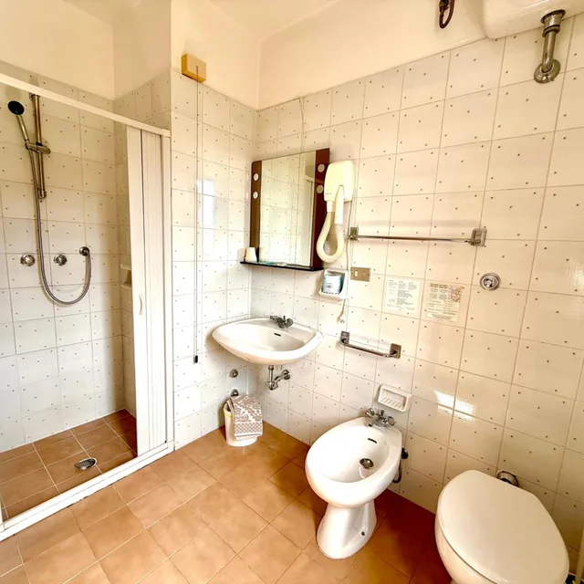 غرفة ثلاثية، Hotel Timiama 8/8
