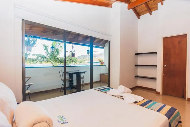 غرفة عائلية بحوض استحمام، Hotel Guatatur 5/10