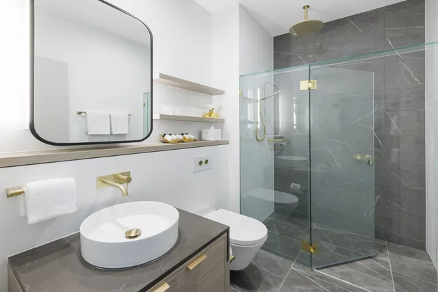 3 Bedrooms, Sky, Penthouse, 3 King Beds, Meriton Suites Surfers Paradise 4/6