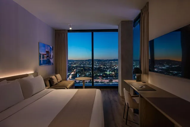 غرفة ركنية بسرير كينج بإطلالة على المدينة، AC Hotel Downtown Los Angeles 3/5