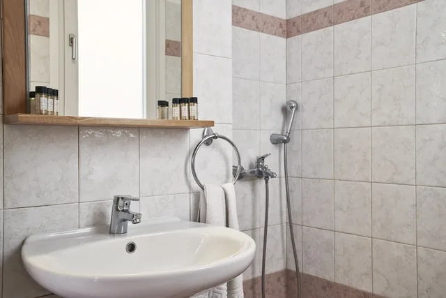 غرفة قياسية بسريرين منفصلين، Favie Suzanne Hotel 4/4
