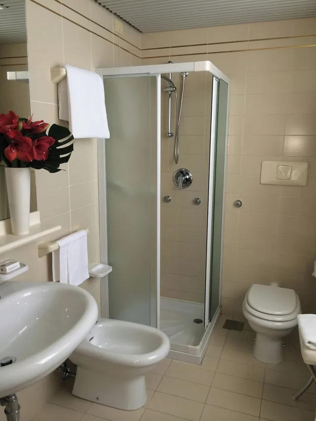 غرفة عائلية بسرير مزدوج وسرير فردي، Starhotels Cristallo Palace 7/10