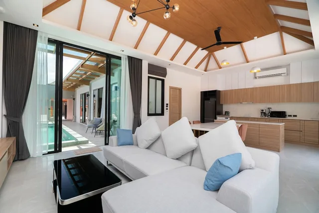 3 Bedrooms, Pool, Central, Deluxe, Villa, 3 King Beds، Rawai Vip Villas Kids Park And Spa 8/10