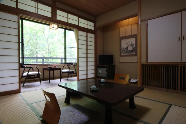 غرفة يابانية بإطلالة على الجبل بأرضية تاتامي، Ryokan Tanaka 1/1