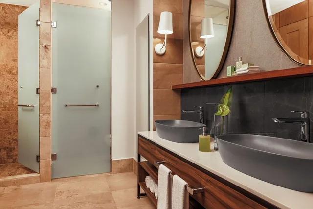 لوفت بسرير كينج وسريرين مزدوجين بغرفتي نوم مع أريكة، BON Hotel at VidantaWorld Nuevo Nayarit 4/5