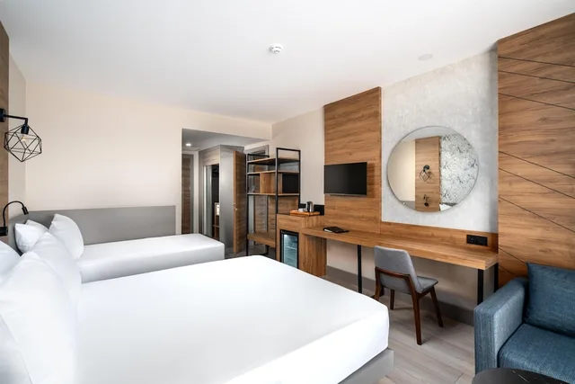 Family, 2 Double and Twin Beds، Club Sun Heaven 3/6