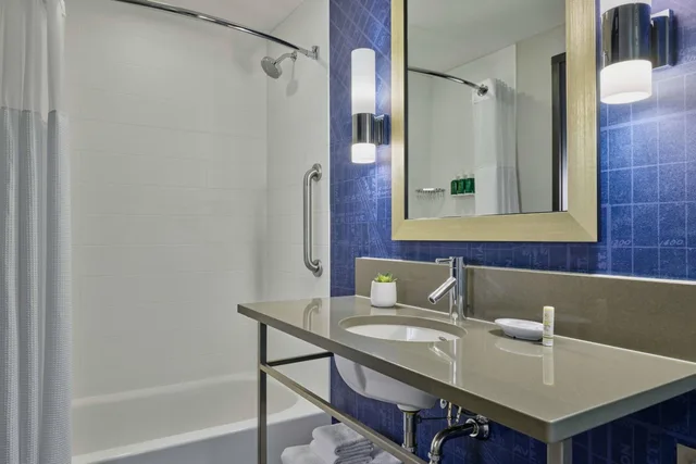 Suite, 2 Queen Beds, Accessible, SpringHill Suites by Marriott Denver Downtown 4/4