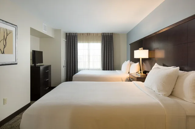 1 Bedroom, Suite, 2 Queen Beds, Sofa, Kitchen, Staybridge Suites Phoenix - Chandler 1/10