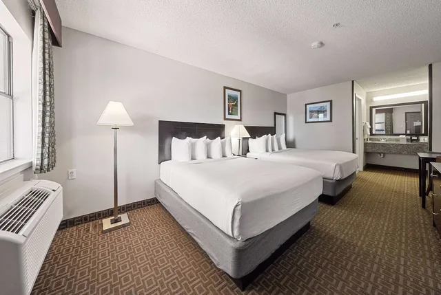 غرفة بسريرين كوين للمدخنين، Days Inn by Wyndham Round Rock 3/5