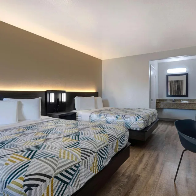 1 King Bed - Mobil Access Tub Nsmk Micfridg، Motel6 Buttonwillow, CA - Central 1/10