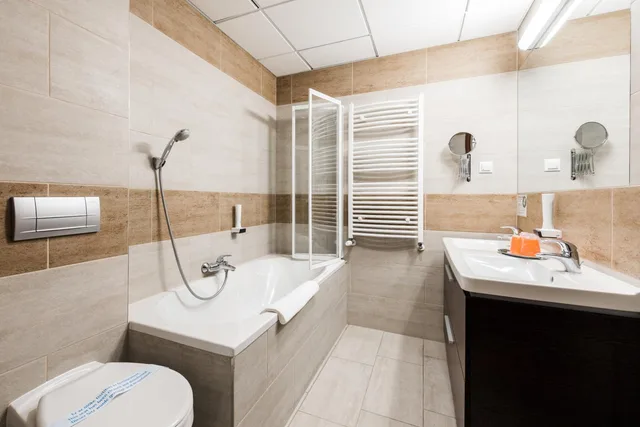 Suite, Garzon Plaza 4/5