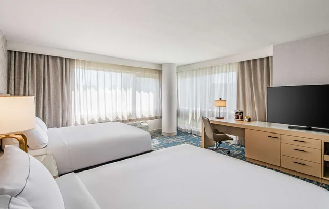 غرفة ركنية بسريرين كوين، DoubleTree by Hilton Hotel LAX - El Segundo 2/3